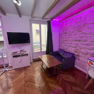 https://studio-de-charme-centre-10-min-de-rpublique.fr-paris.fr